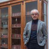 Ma � arrivato il momento di entrare. Ad accoglierci � Domenico Ventrella, il responsabile di sede del Crea